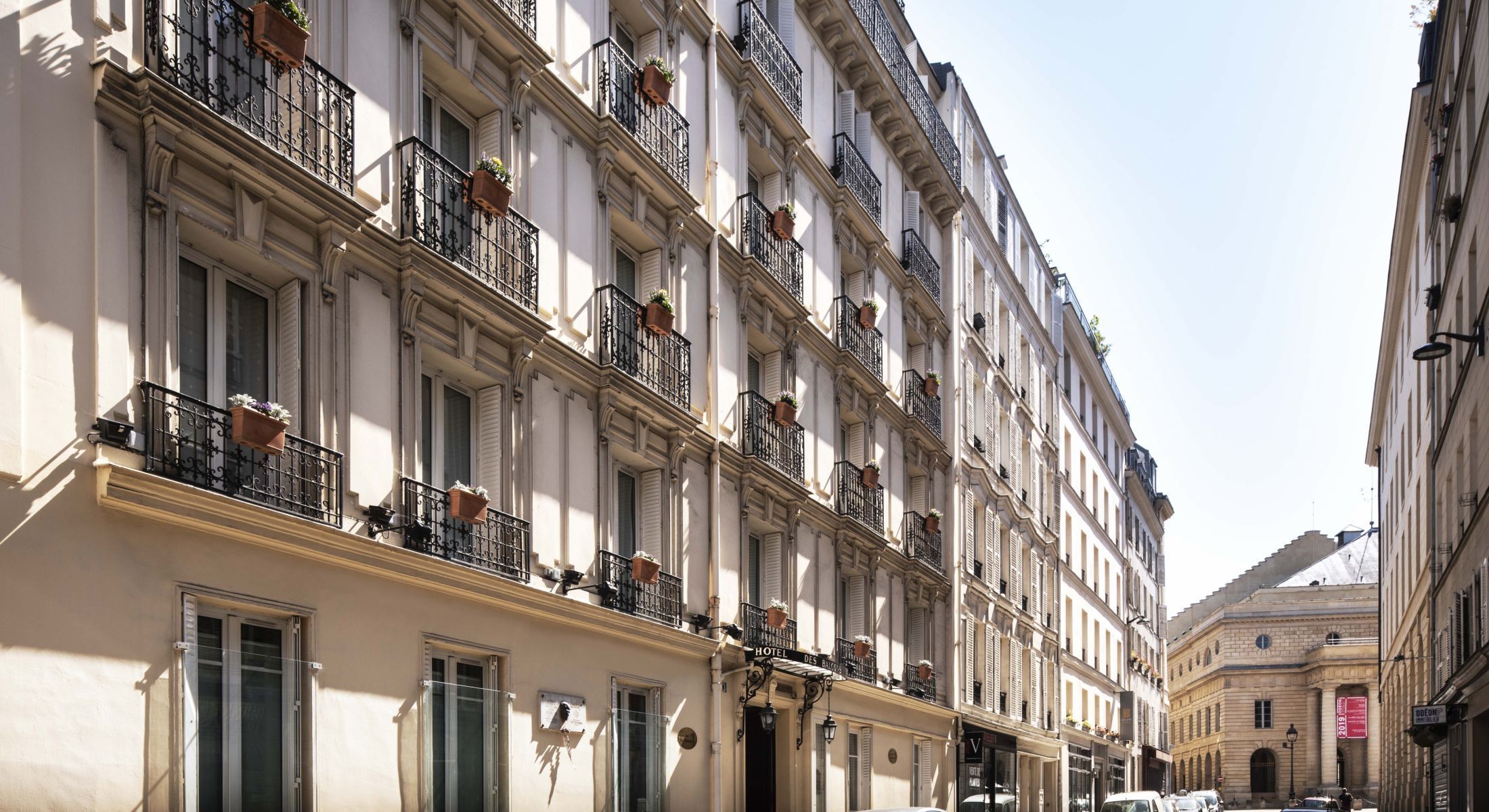 Grand hotel des balcons cheap hotel latin quarter official site
